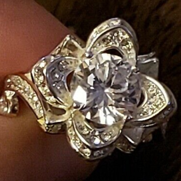 SOLD DIAMONIQUE rose ring - Picture 2 of 5